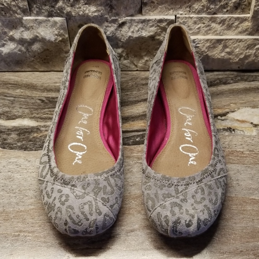 Tom's shoes